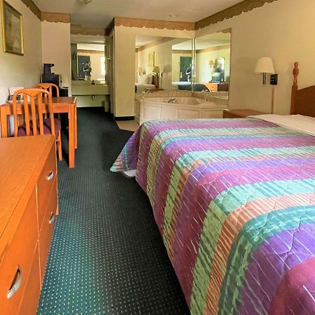 Days Inn Sandersville Ngoại thất bức ảnh